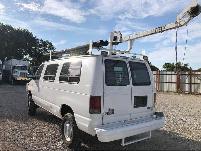 Used 2005 f350 4x4 Wireline Van
