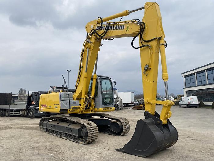Usato 2008 NEW HOLLAND KOBELCO E215 B EVO