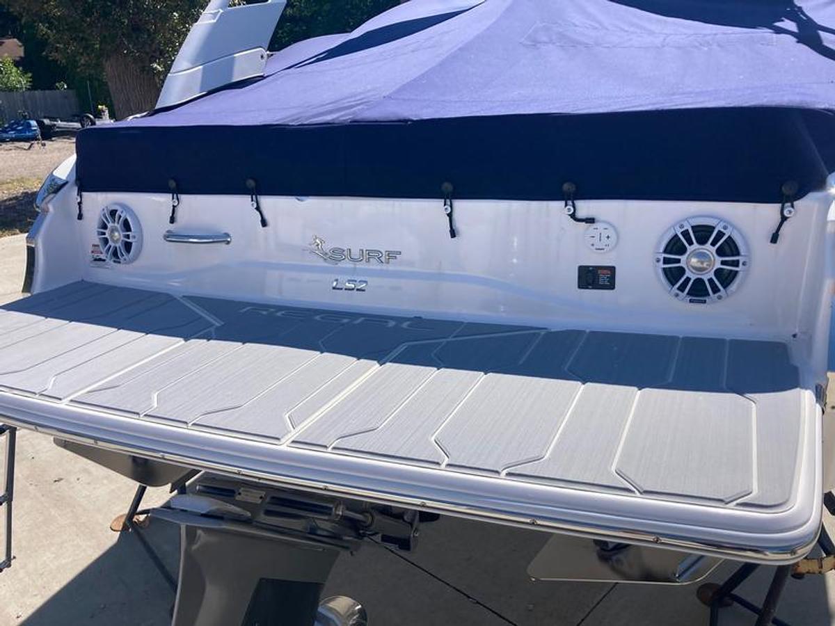 2025 Regal LS2 Surf
