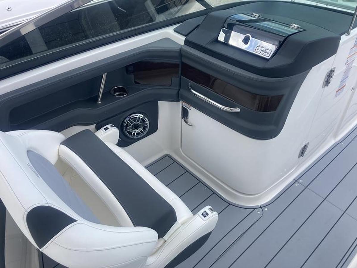 2025 Chaparral 307 SSX