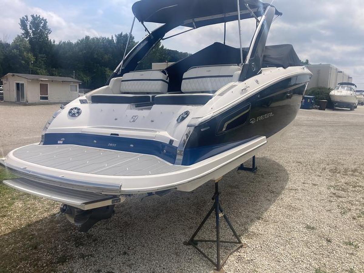 Used 2021 Regal 2800