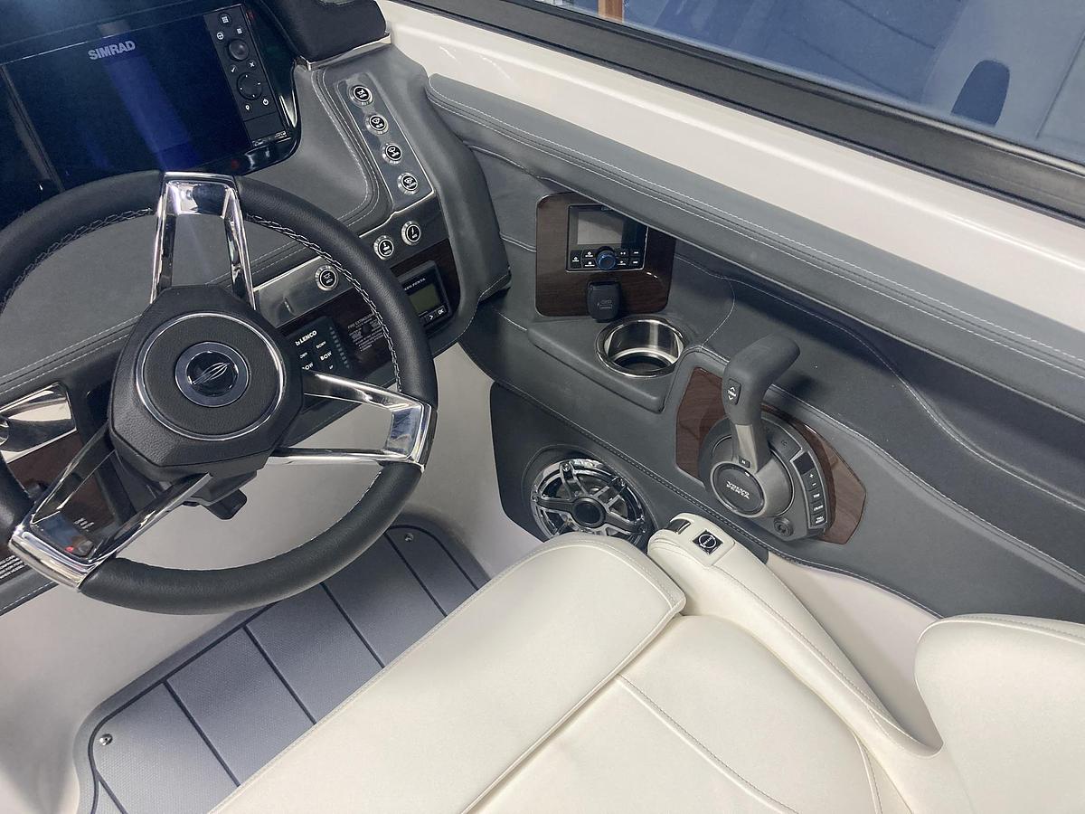 2025 Chaparral 307 SSX