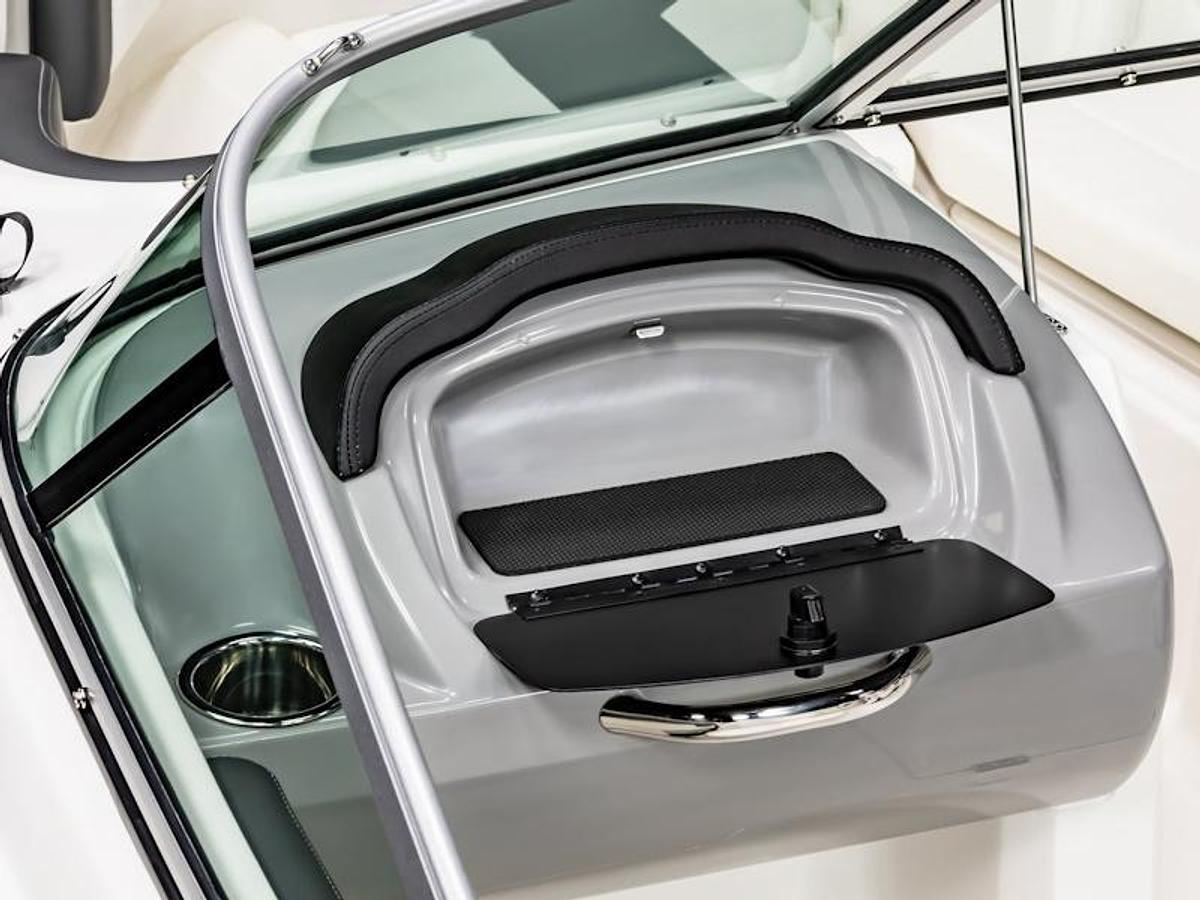 2025 Chaparral 21 SSi Ski & Fish