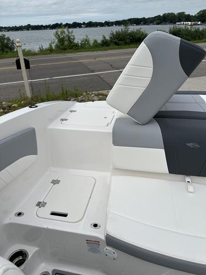 2025 Chaparral 21 SSI