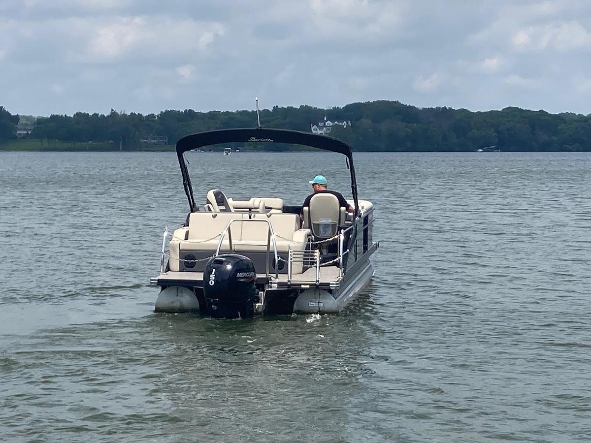 Barletta Boats Cabrio 22UC