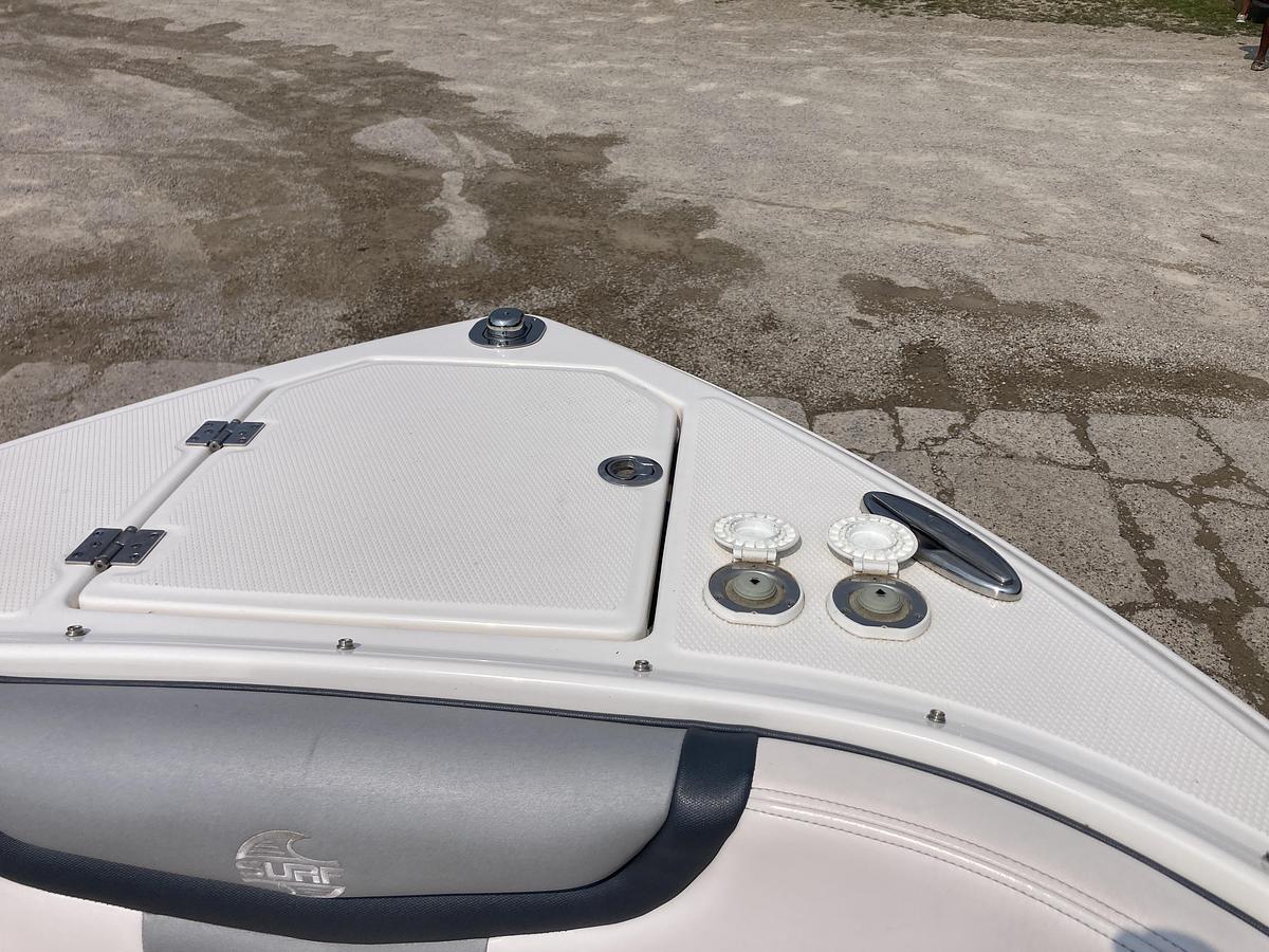 Used 2020 Chaparral 297 Surf