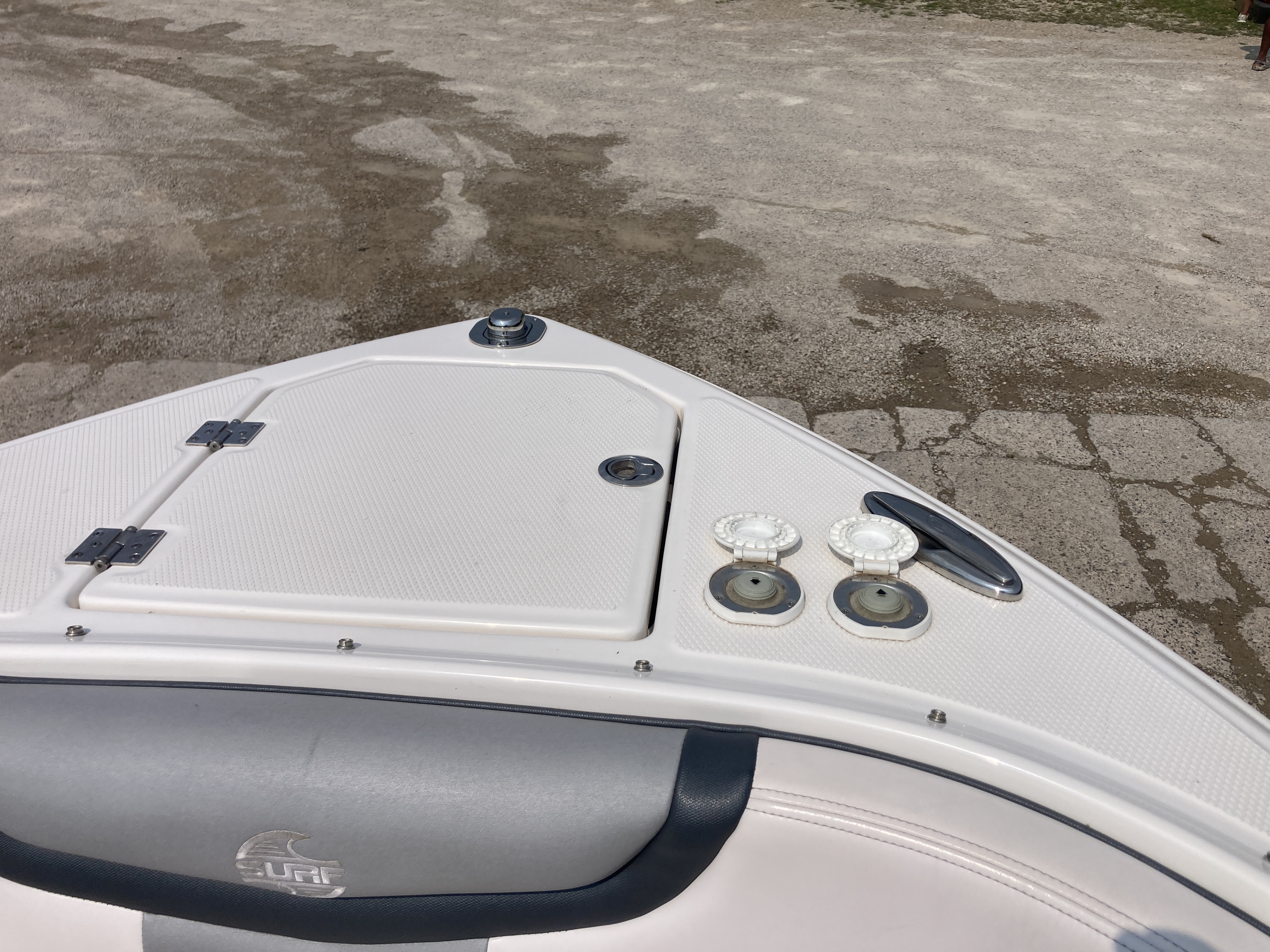 Used 2020 Chaparral 297 Surf