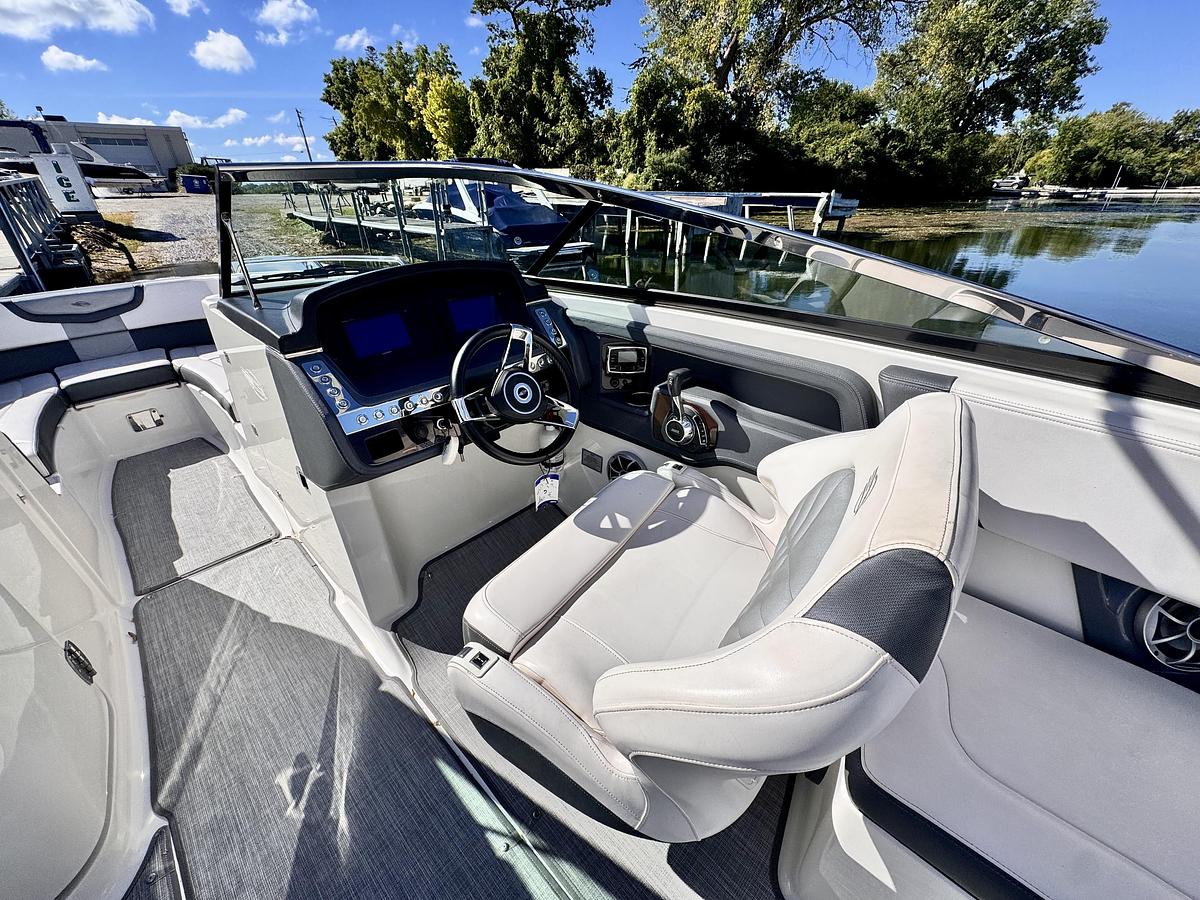 Used 2017 Chaparral 287 SSX