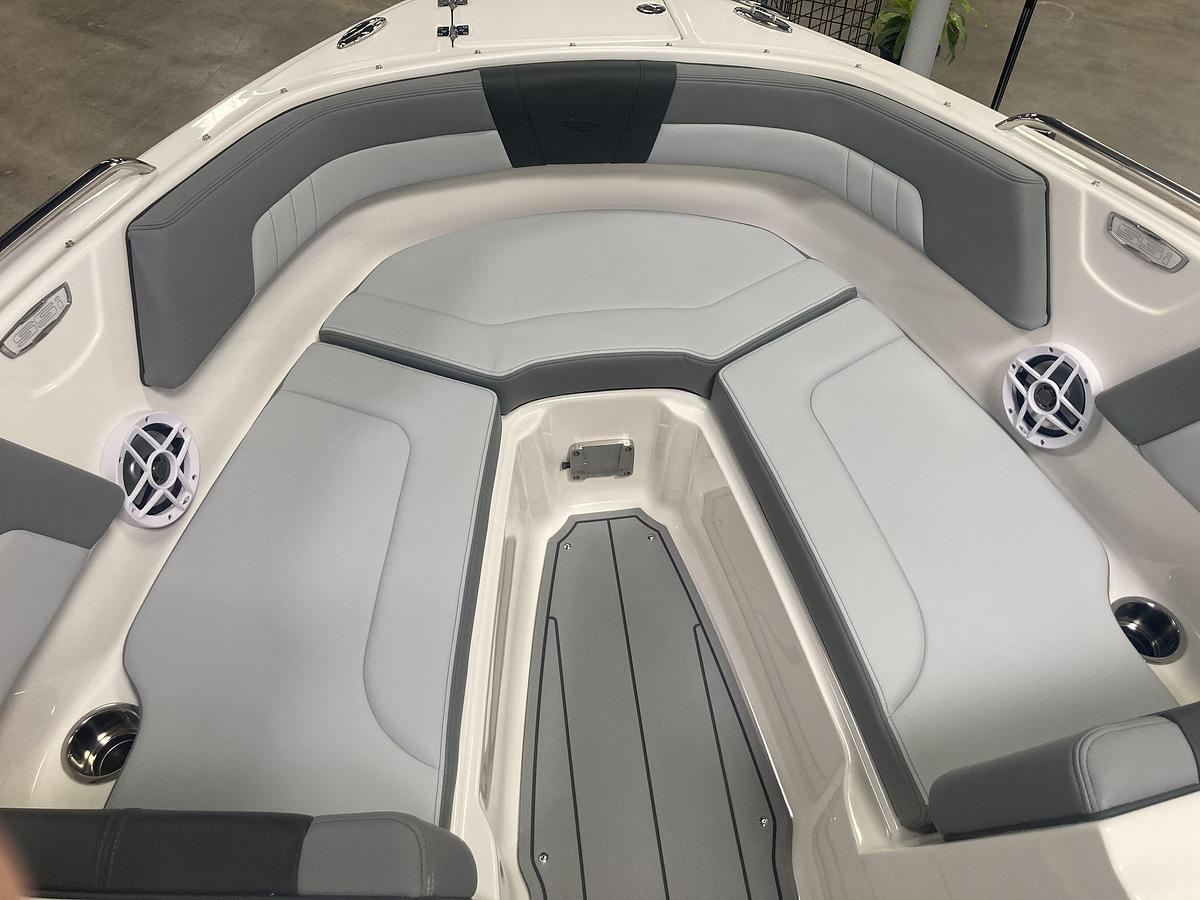 2026 Chaparral 23 SSi