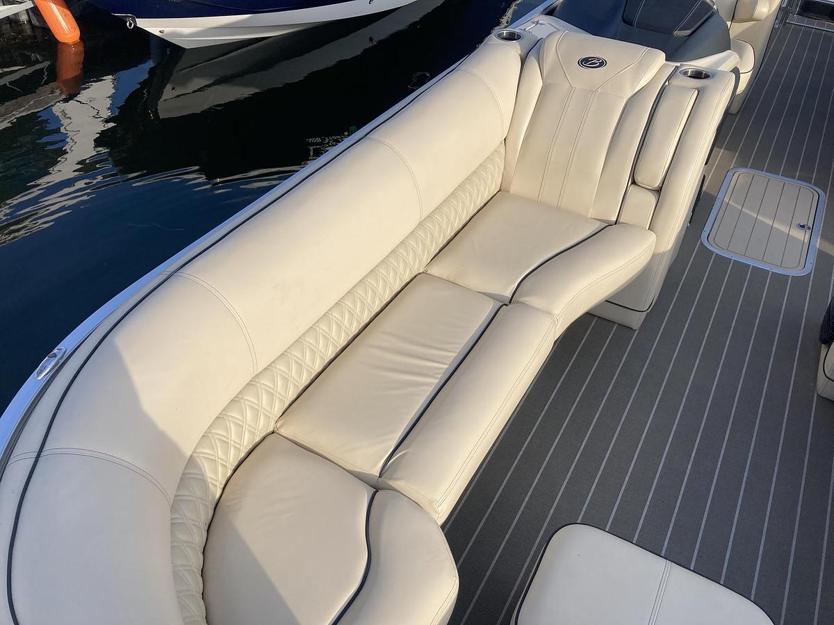 Used 2019  Barletta Boats Lusso 25 QCSS