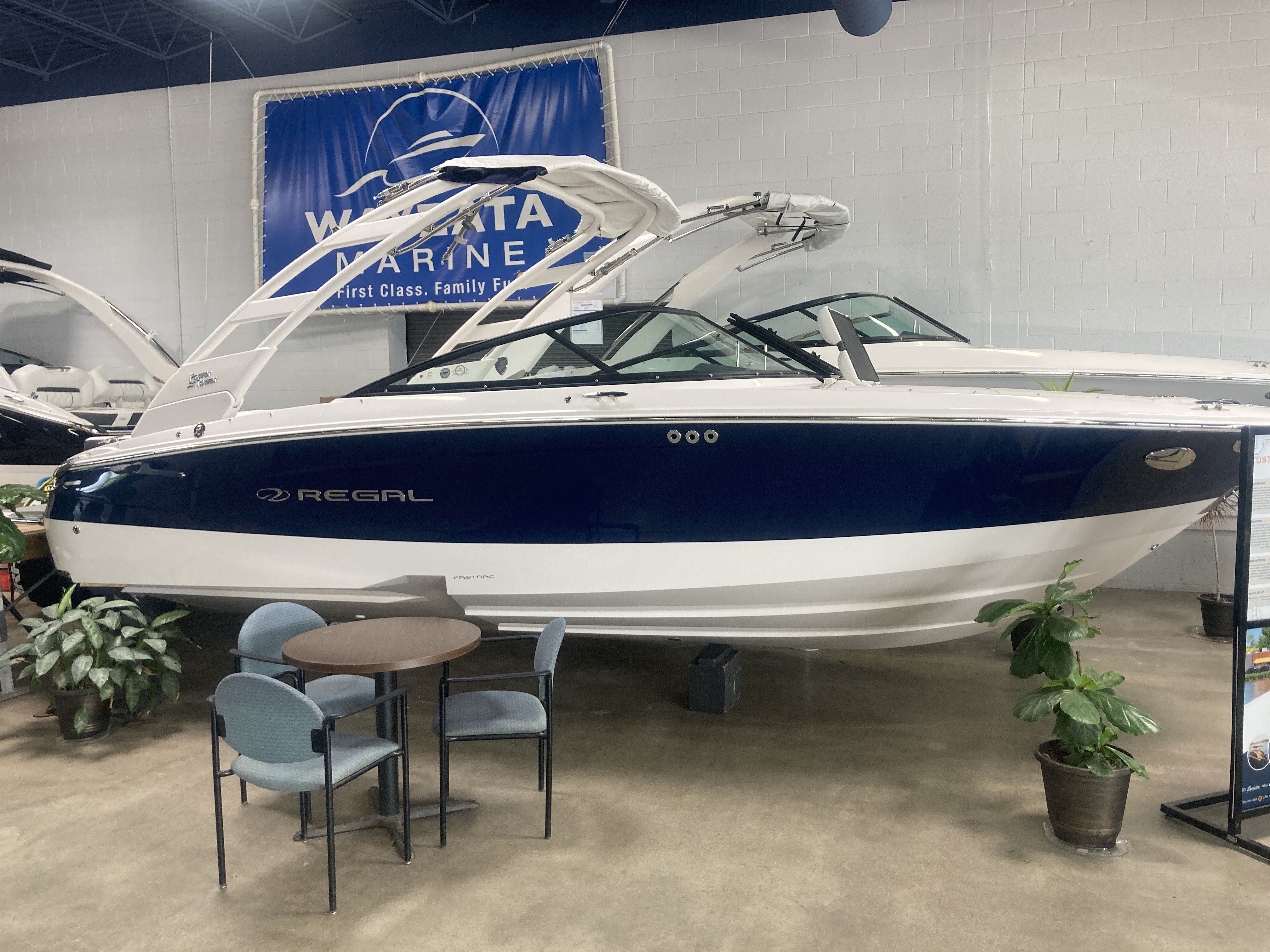 2025 Regal LS2 Surf