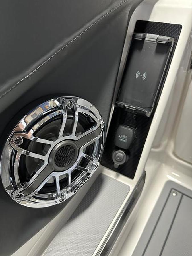 2025 Chaparral 2870 SSX