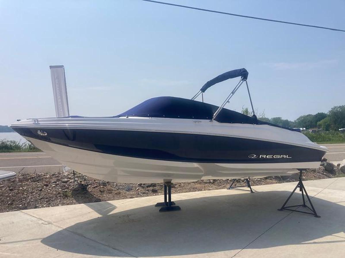 2025 Regal 2000 ES