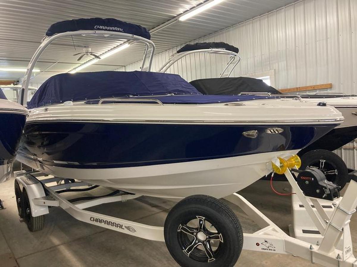 2024 Chaparral 23 Surf