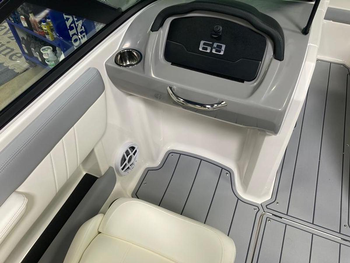 2025 Chaparral 21 SSi