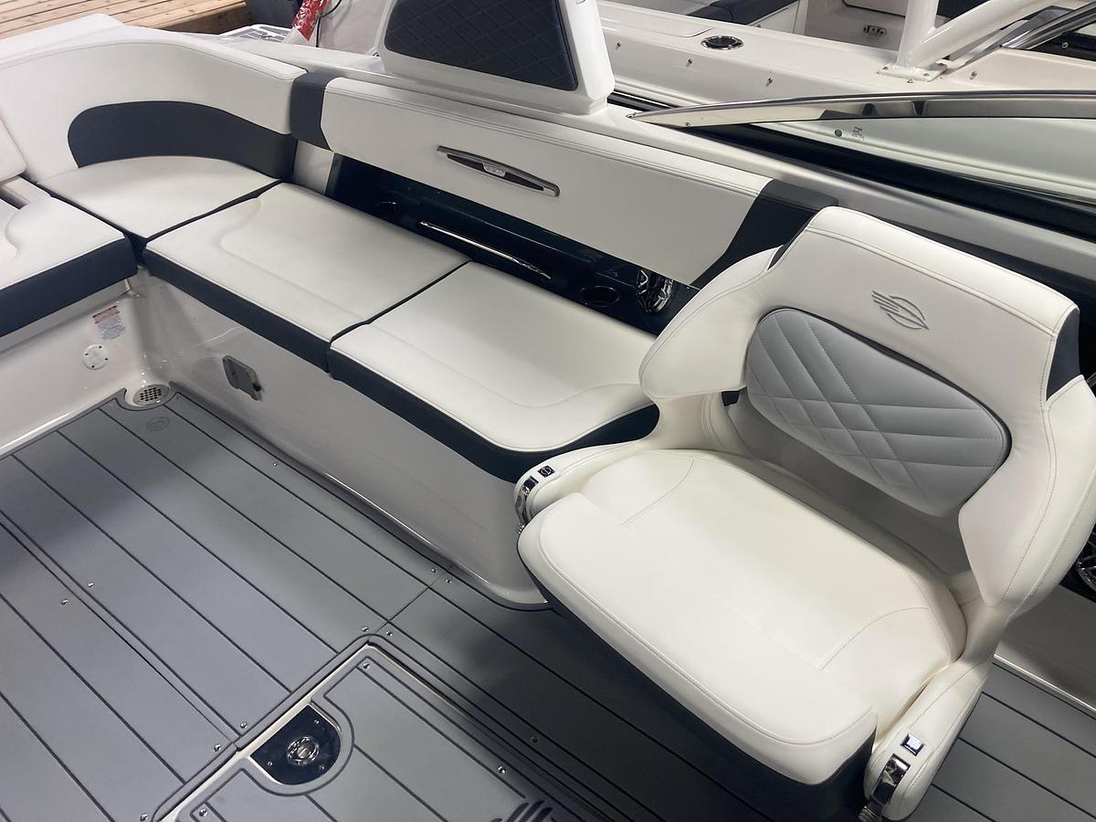 2025 Chaparral 307 SSX