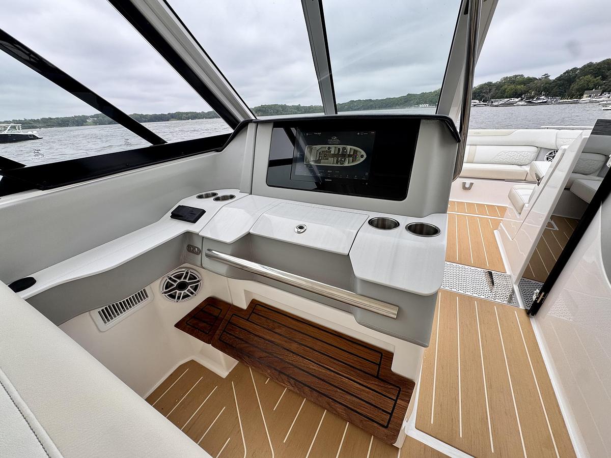 2027 Regal LS36