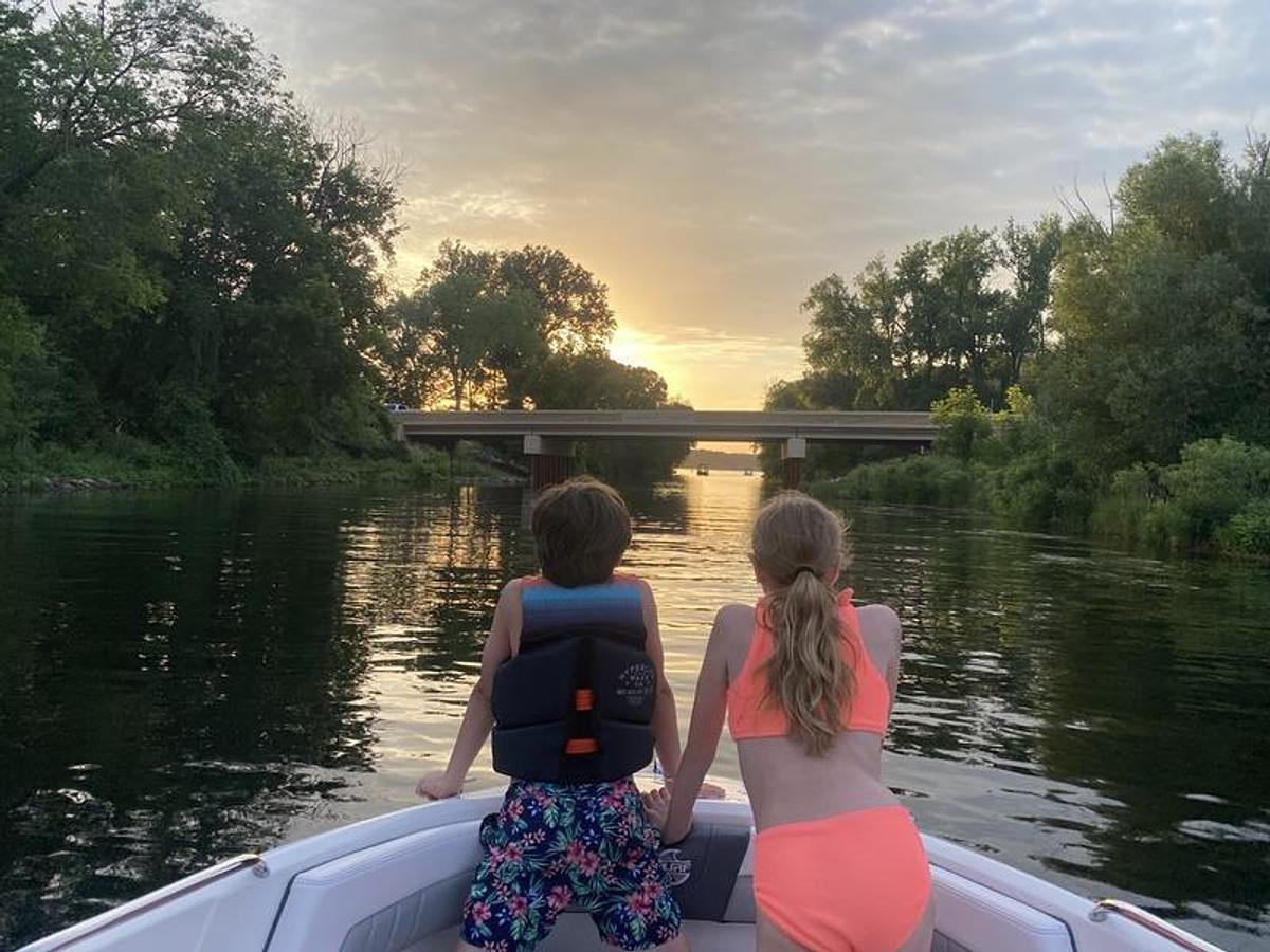 Used 2020 Chaparral 21 Surf