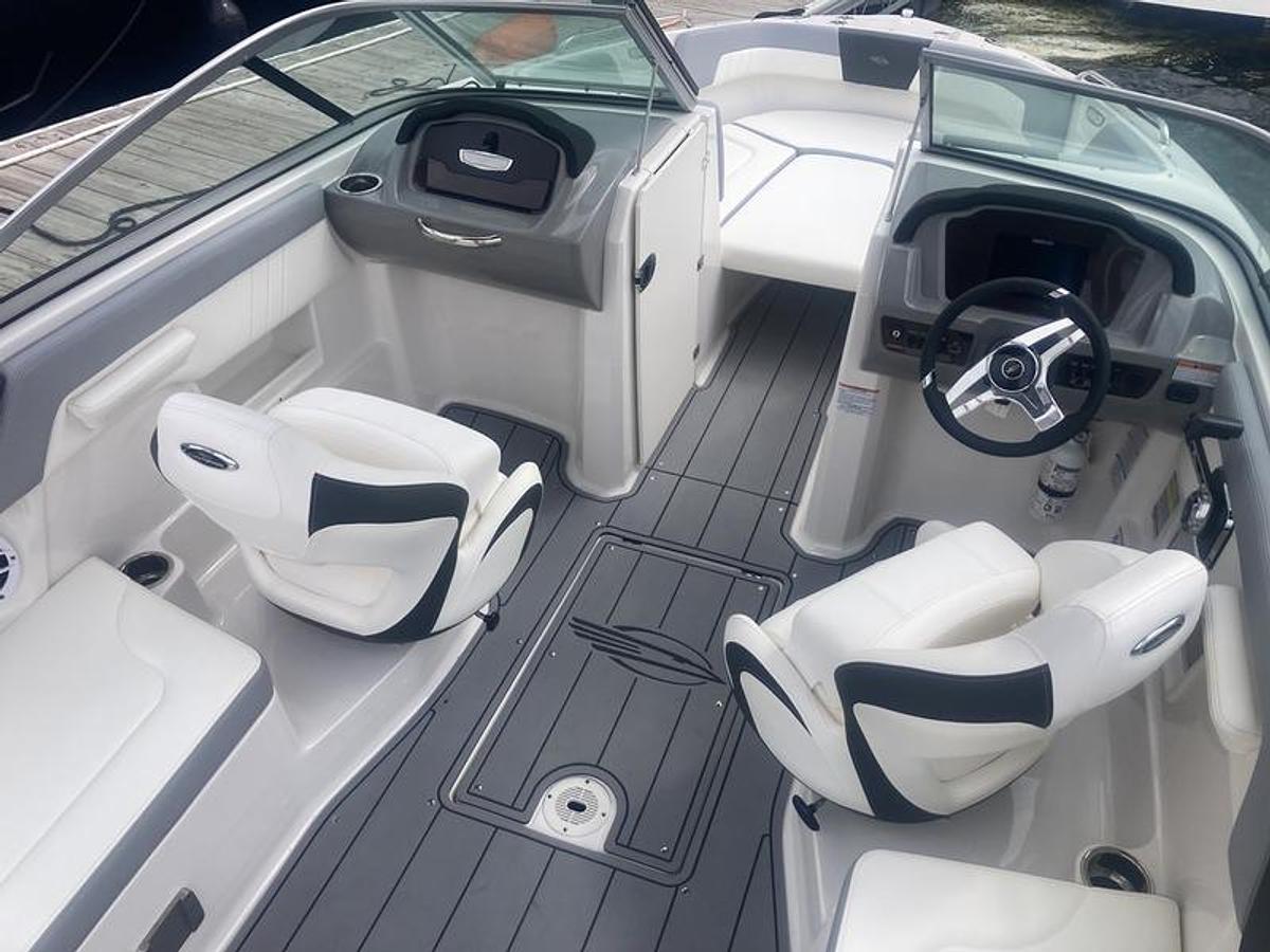 Used 2024 Chaparral 23 SSi