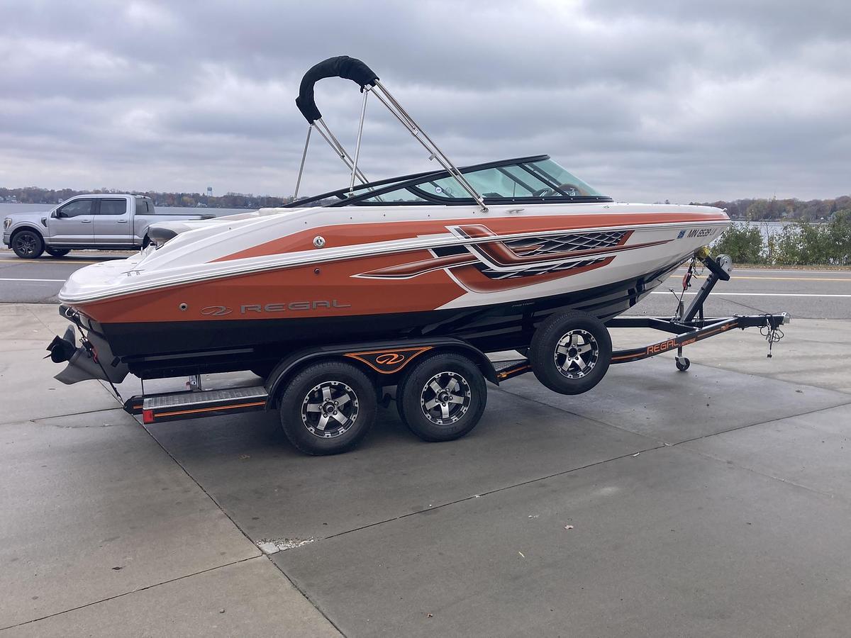 Used 2017 Regal 2000 ESX