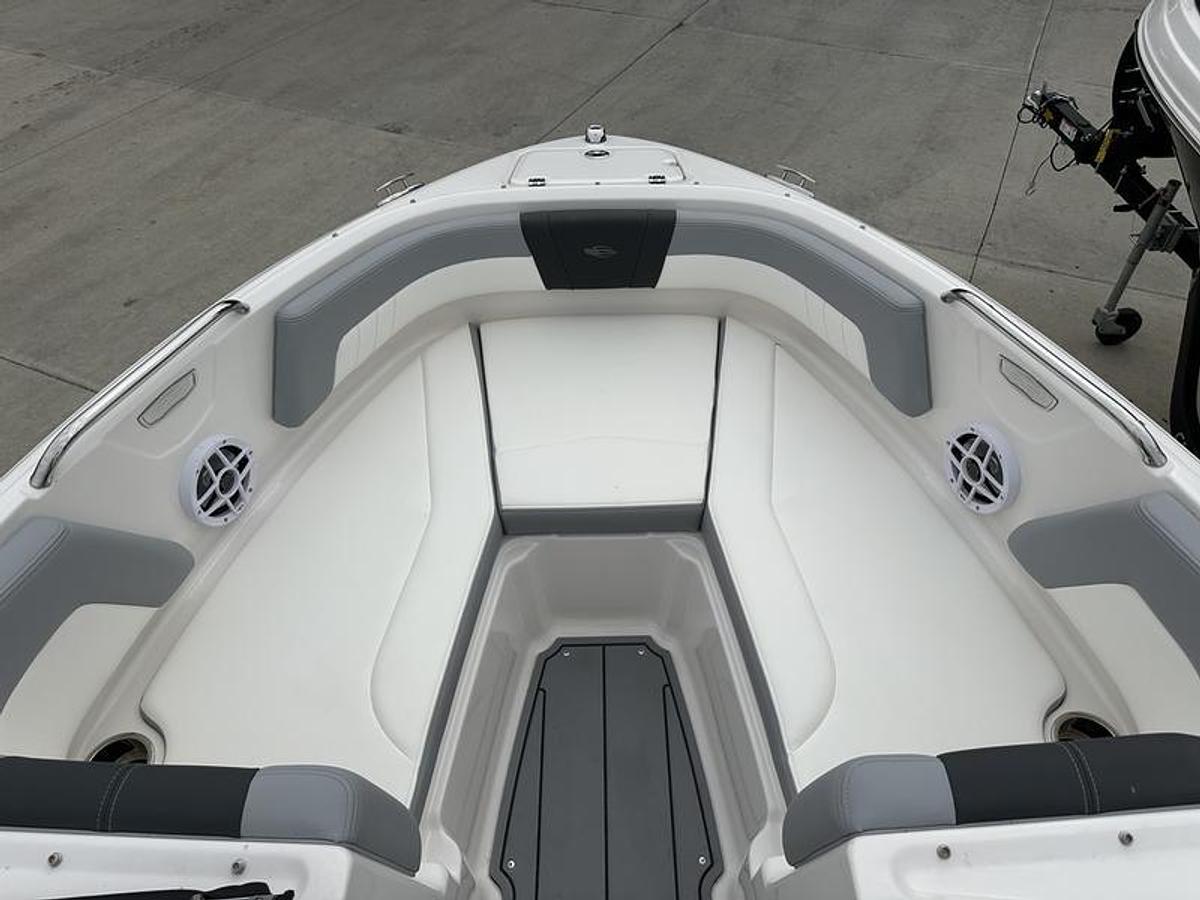 2025 Chaparral 21 SSI