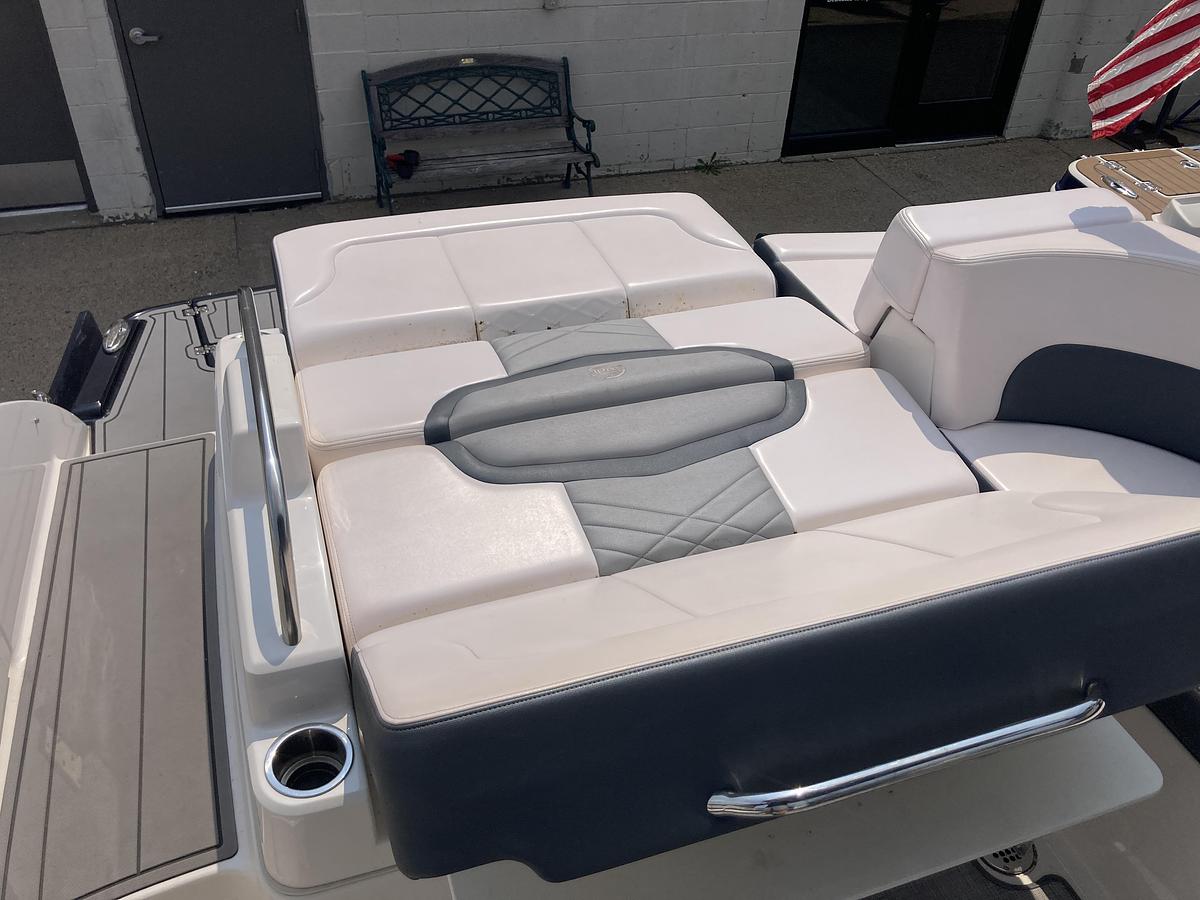 Used 2020 Chaparral 297 Surf