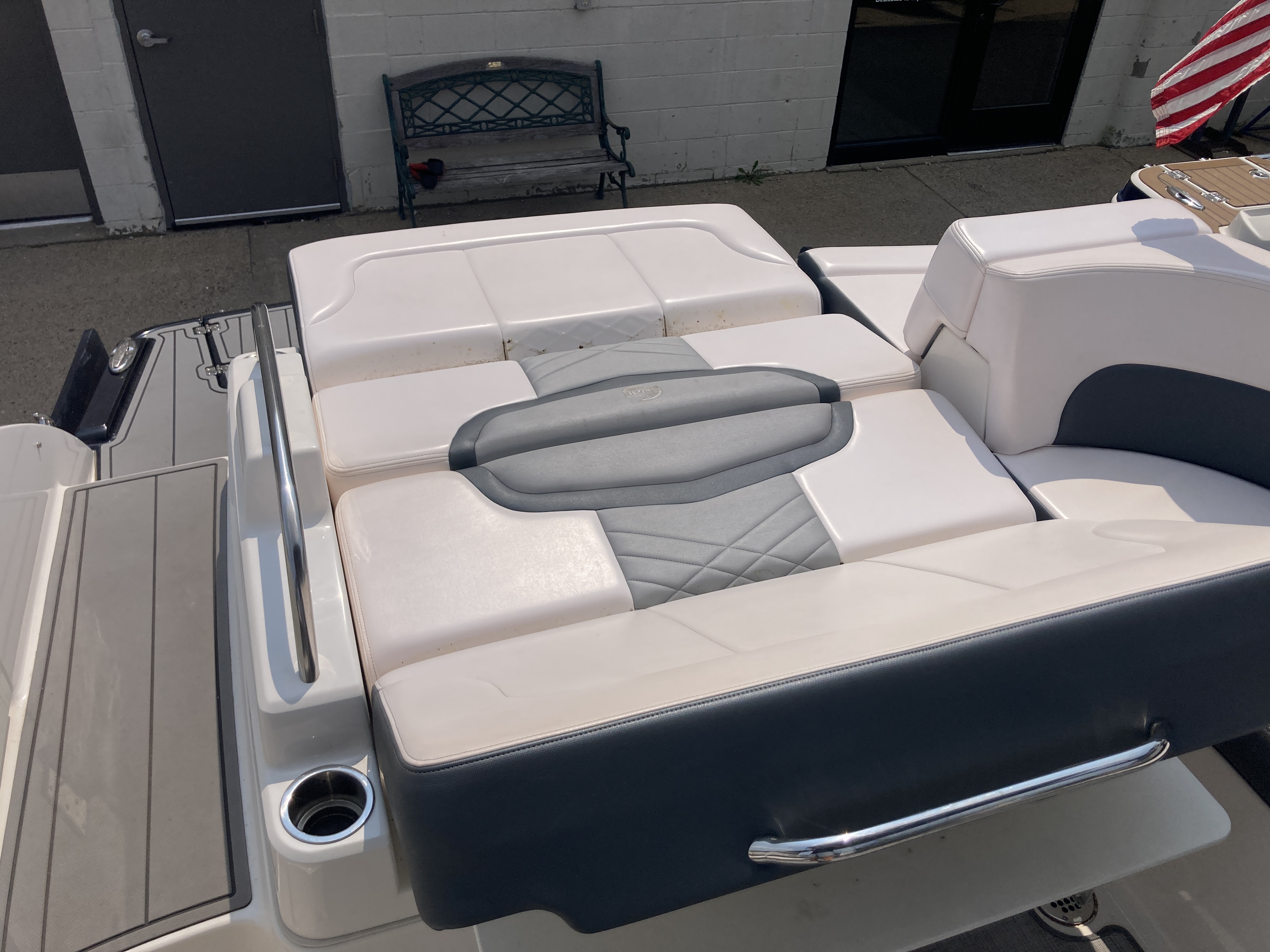 Used 2020 Chaparral 297 Surf