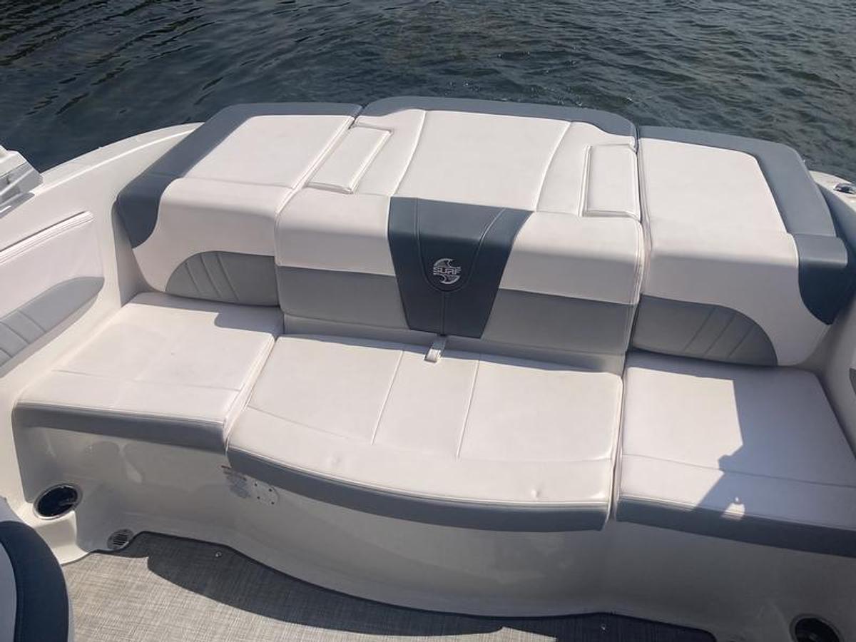 Used 2020 Chaparral 21 Surf