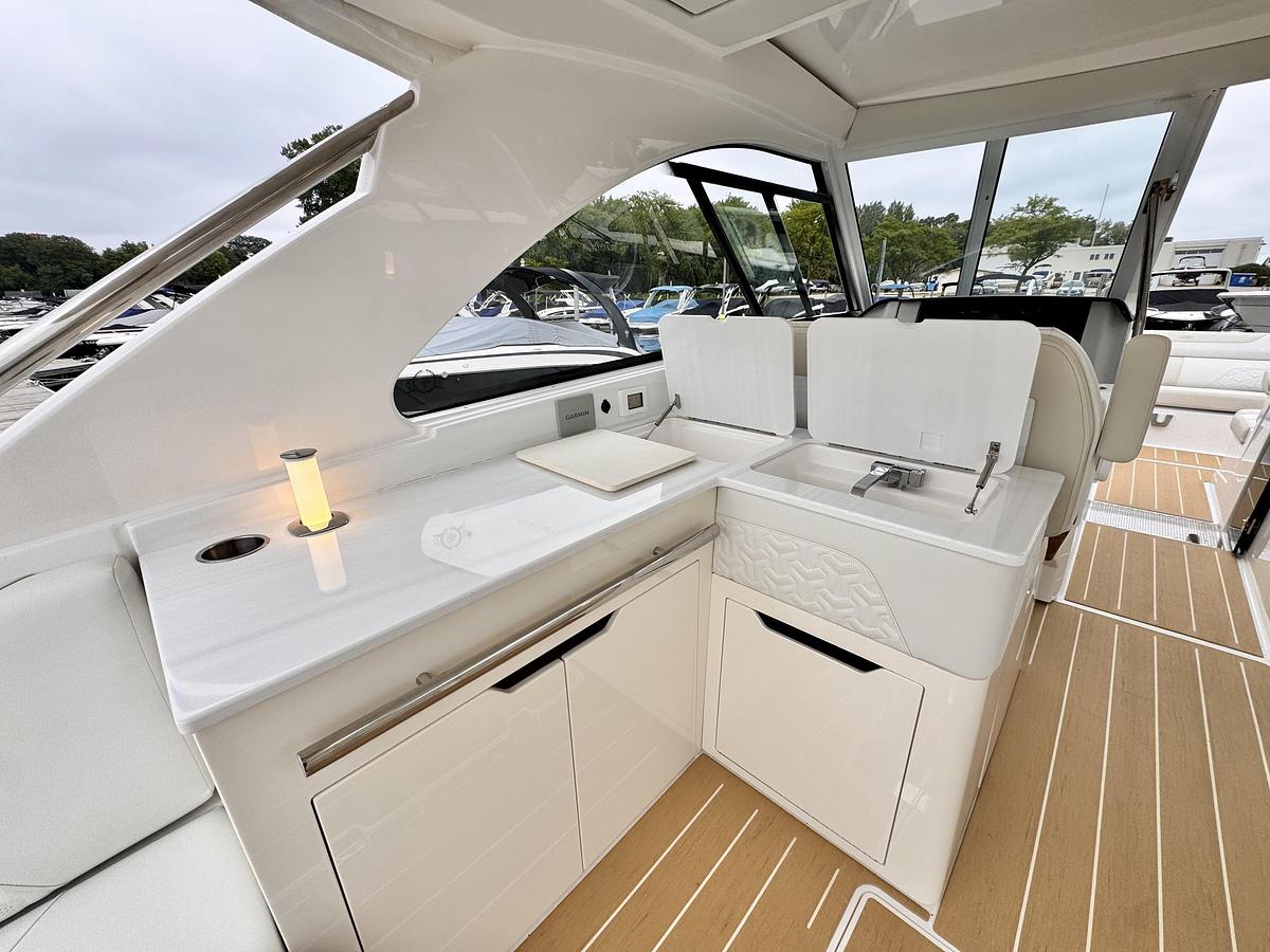 2027 Regal LS36