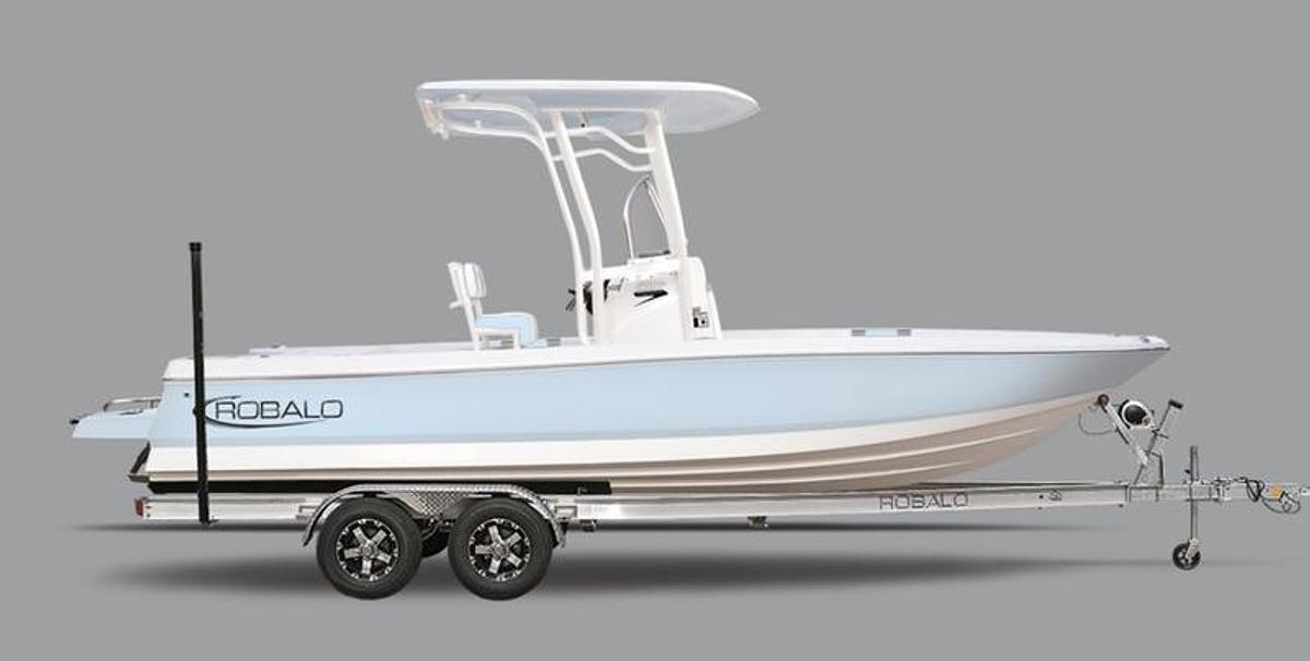 2025 Robalo 226 Cayman