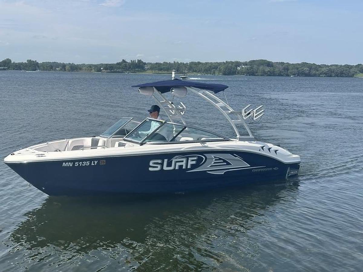 Used 2020 Chaparral 21 Surf