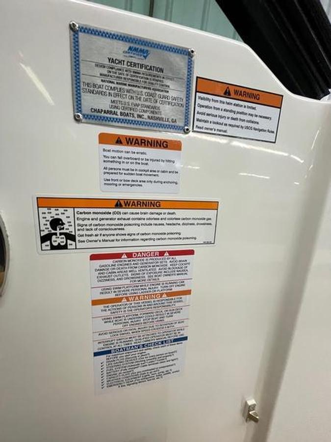 2024 Chaparral 28 Surf