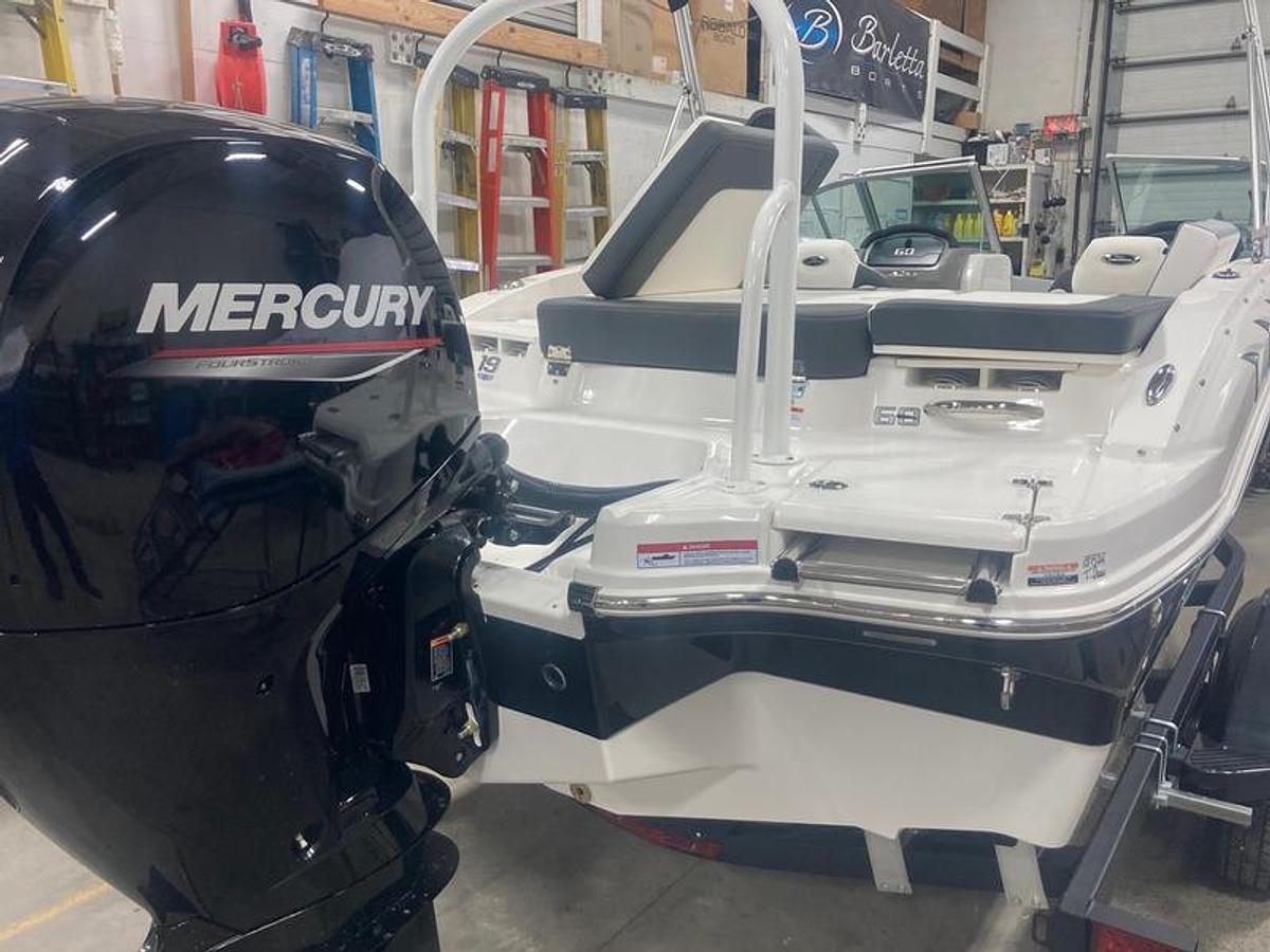 2025 Chaparral 19 SSI Outboard