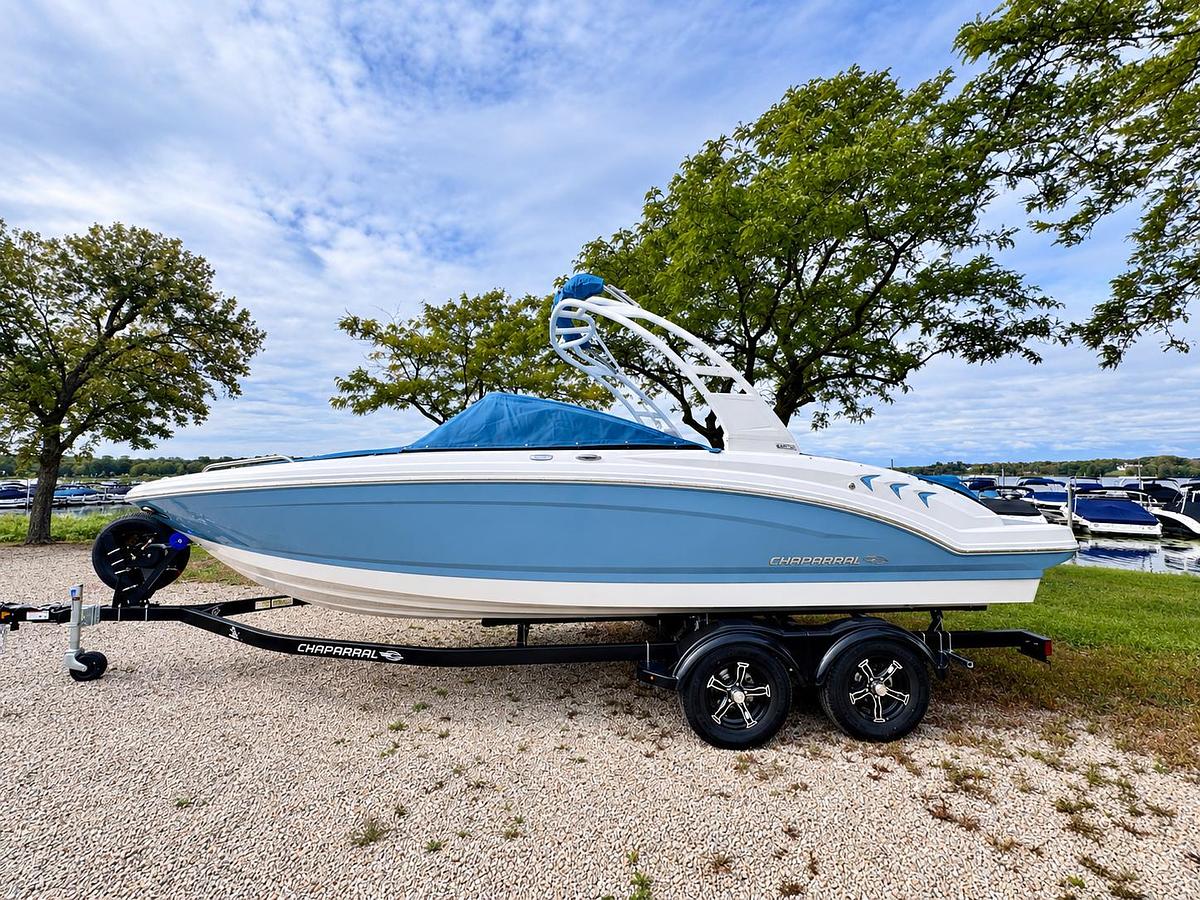 2027 Chaparral 23 SSi