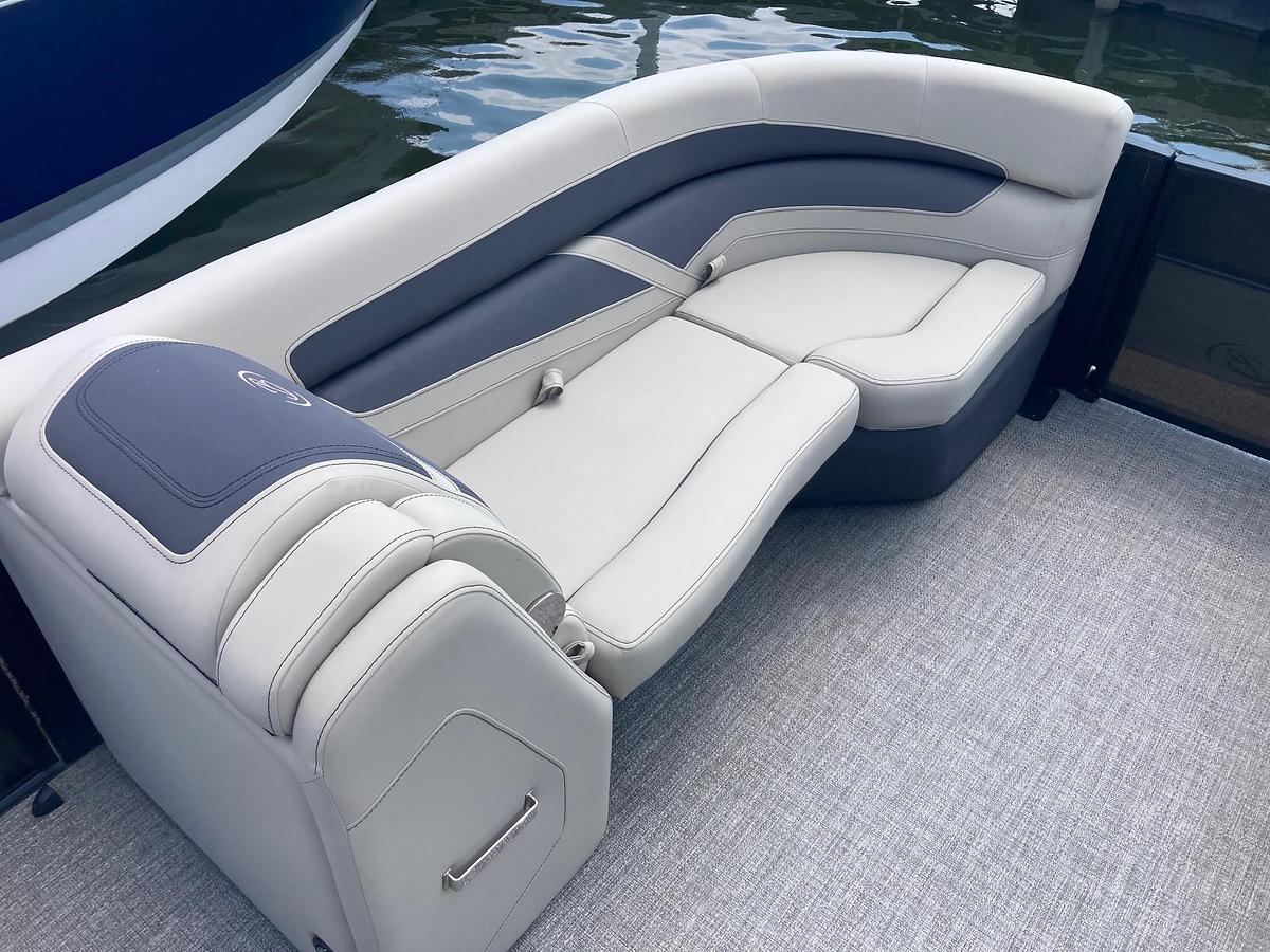 Barletta Boats Cabrio 22UC