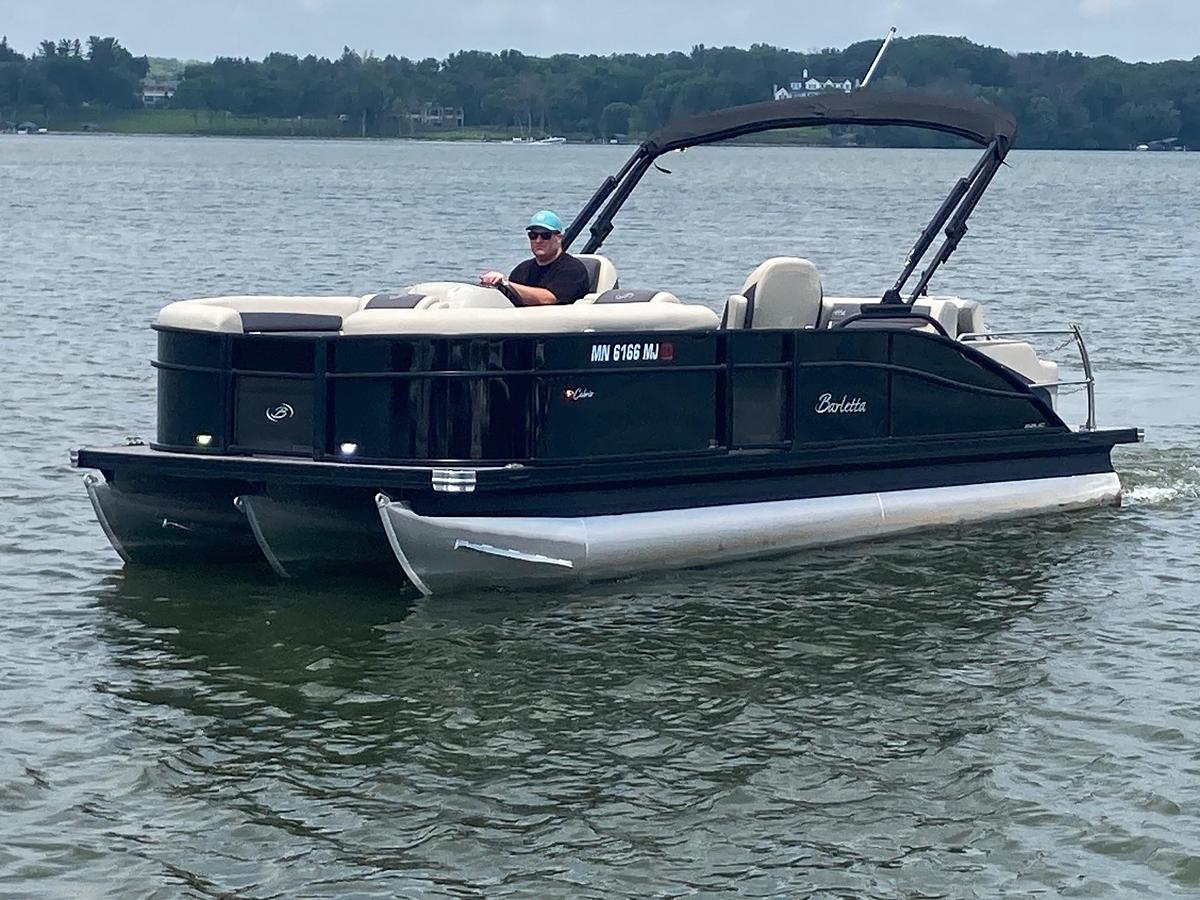 Barletta Boats Cabrio 22UC