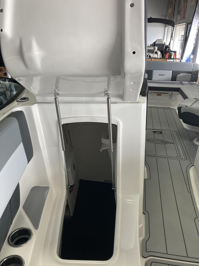 2026 Chaparral SSX 8