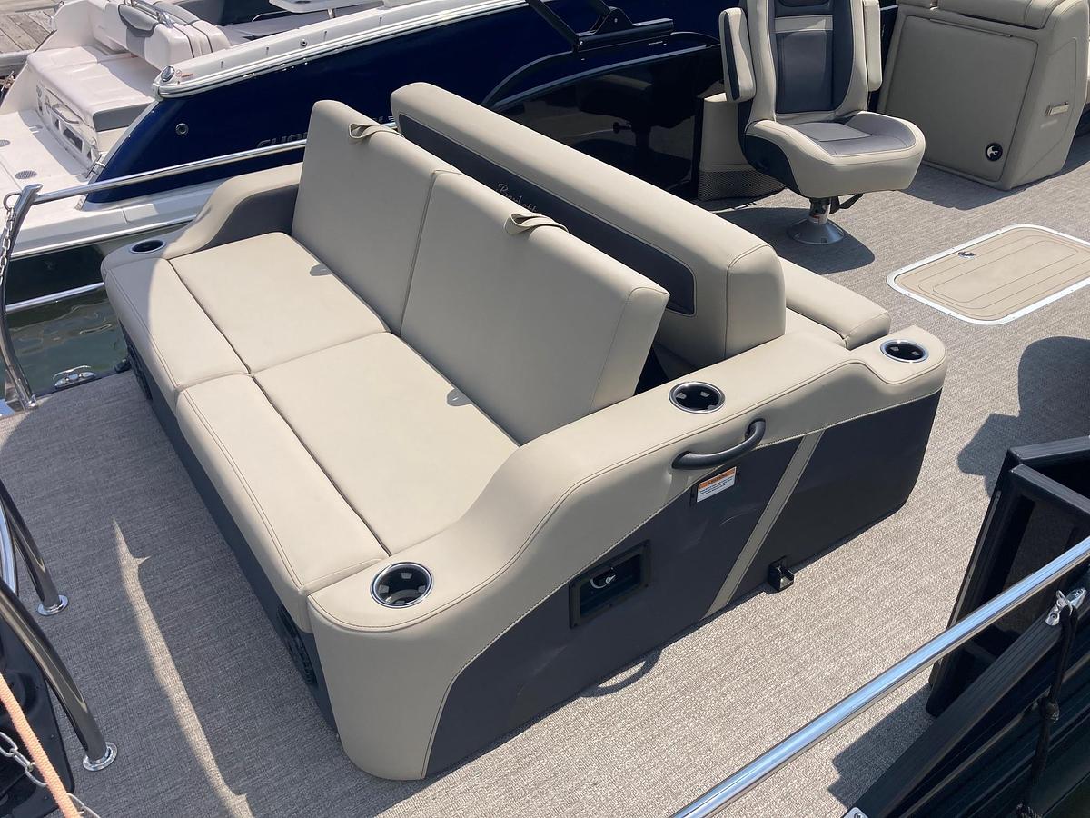 Barletta Boats Cabrio 22UC
