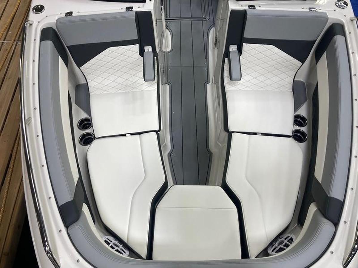 2025 Chaparral 267 SSX