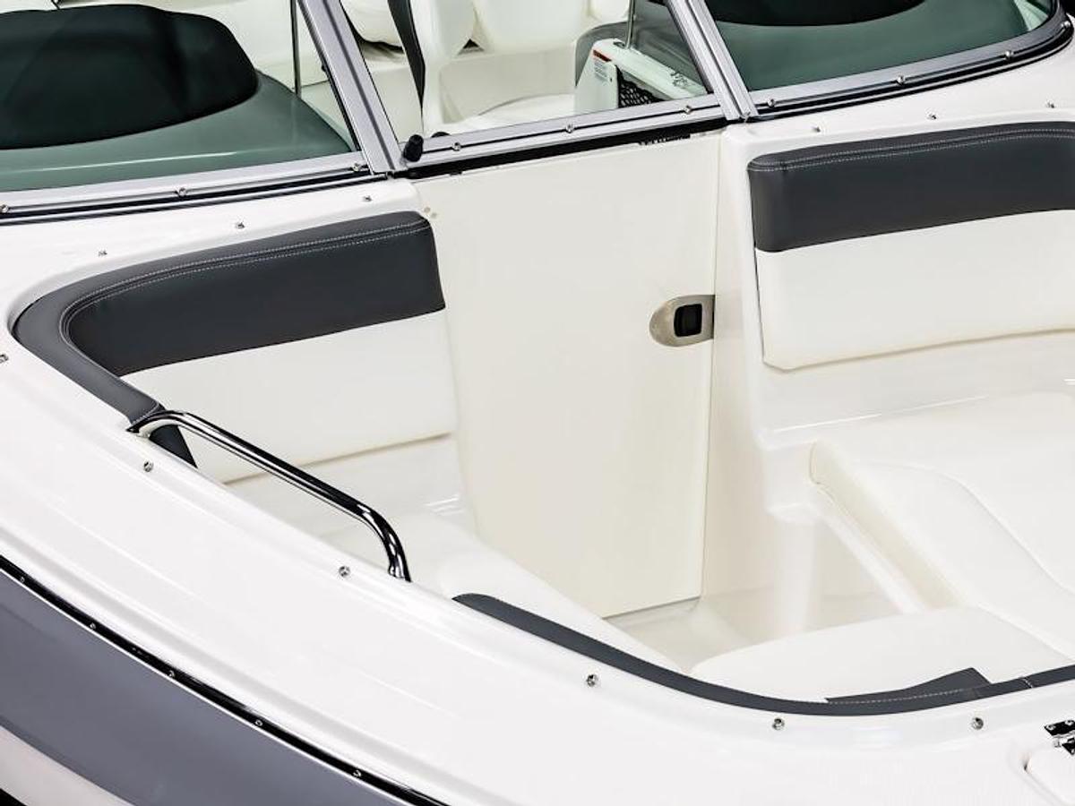 2025 Chaparral 21 SSi Ski & Fish