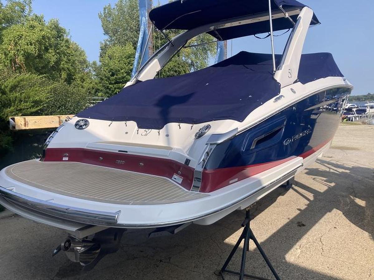 Used 2020 Regal 2800