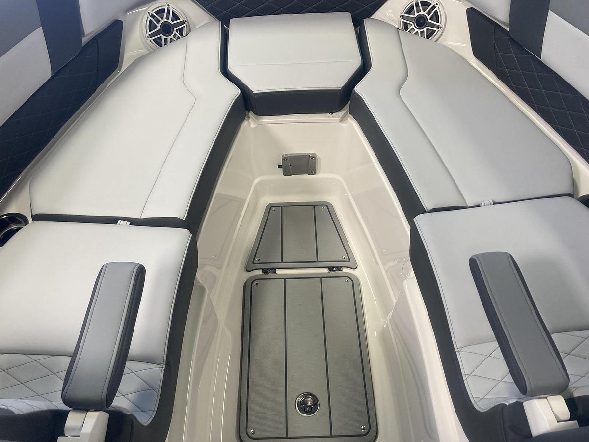 2026 Chaparral SSX 30