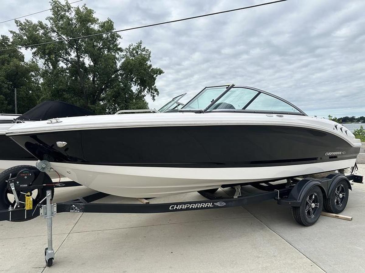 2025 Chaparral 21 SSI