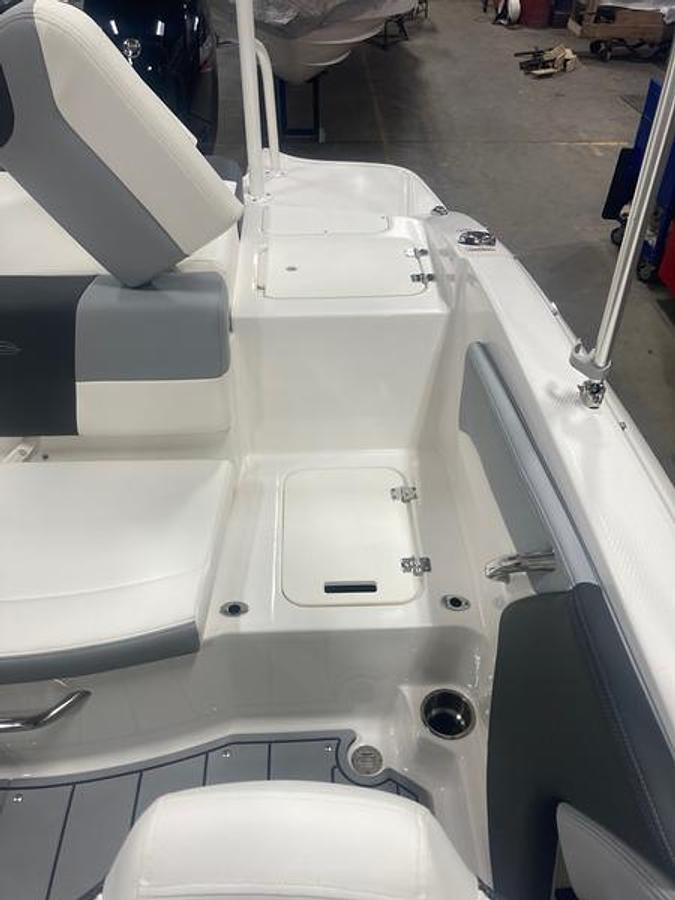 2025 Chaparral 19 SSI Outboard