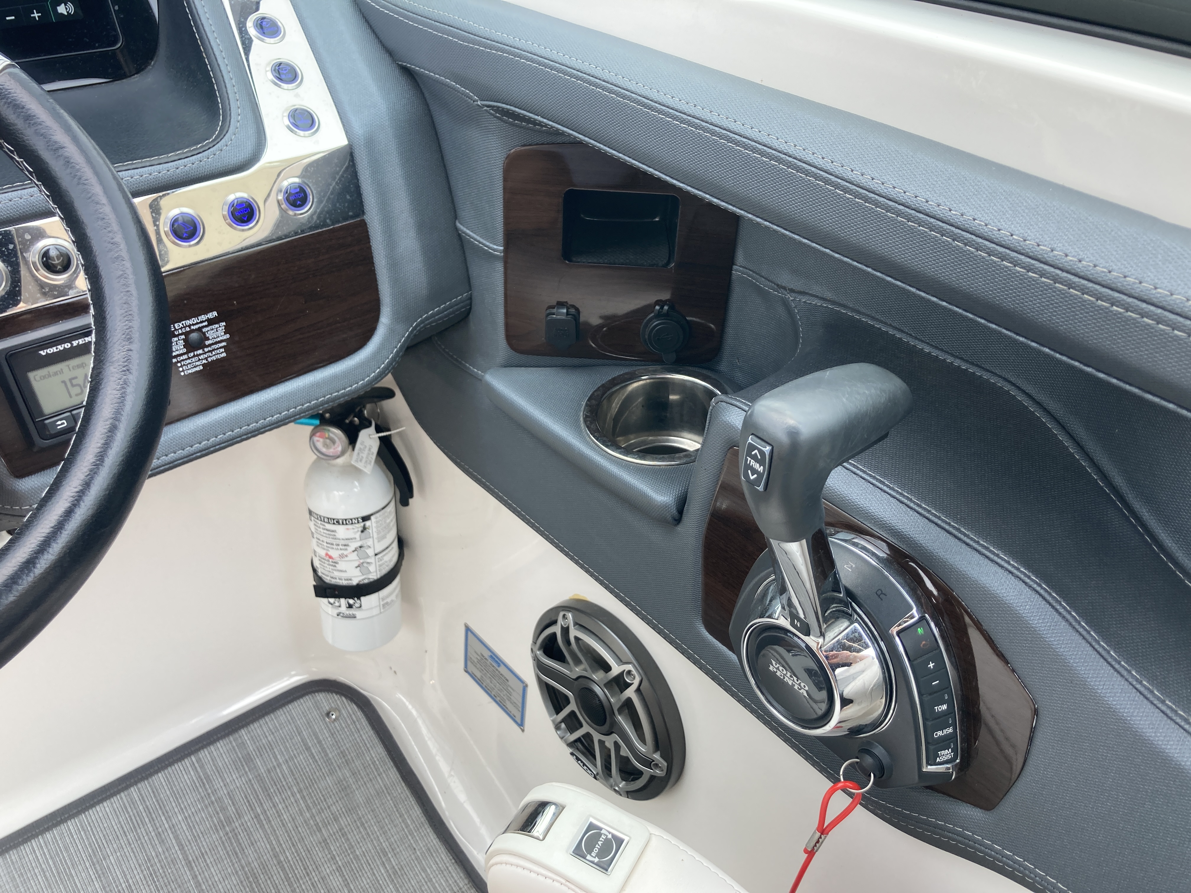 Used 2020 Chaparral 297 Surf