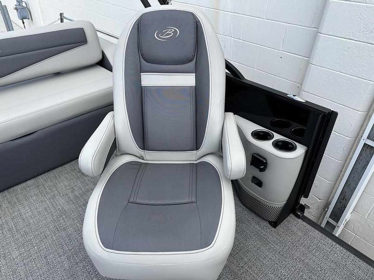 2025 Barletta Boats C22UC