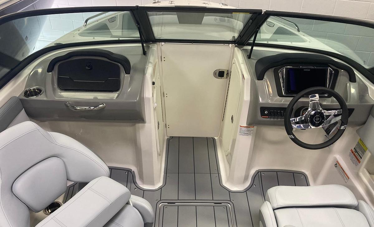 2026 Chaparral 23 SSi