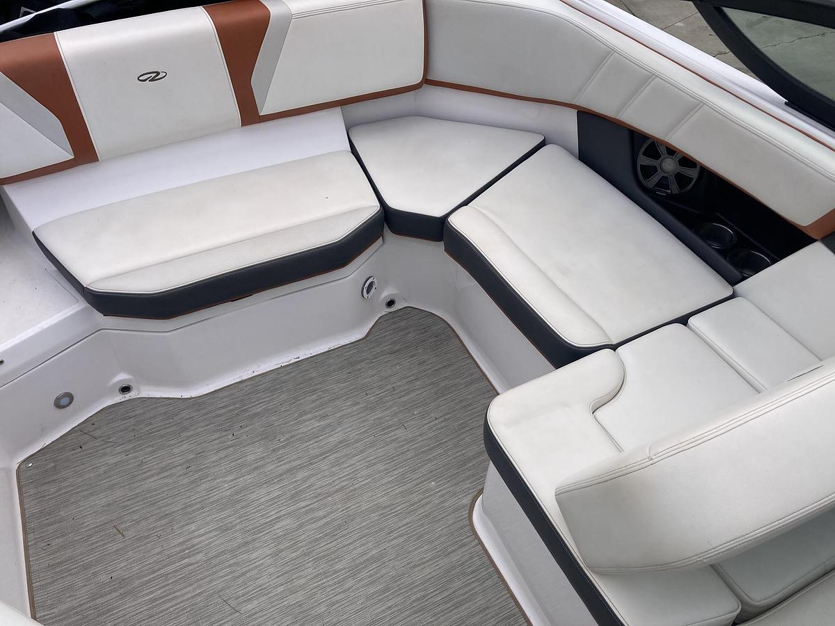 Used 2017 Regal 2000 ESX