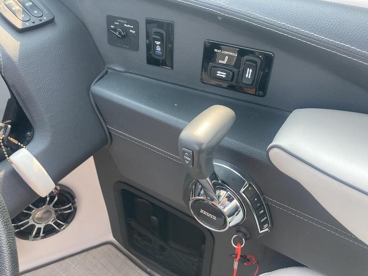 Used 2021 Regal 2800