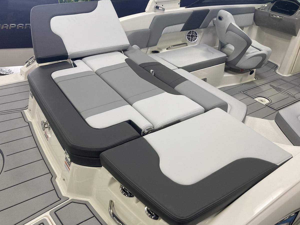 2026 Chaparral 23 SSi